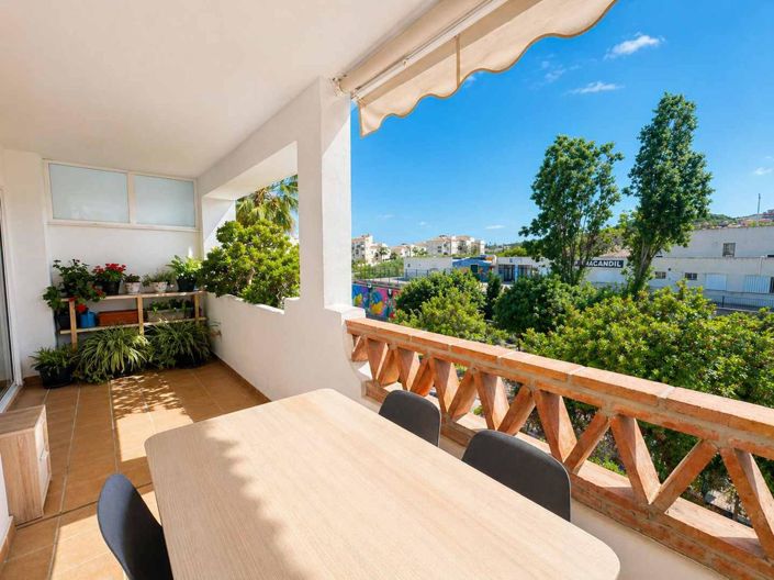 Image No.28-2 Bed Property for sale