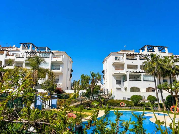 Image No.40-2 Bed Property for sale