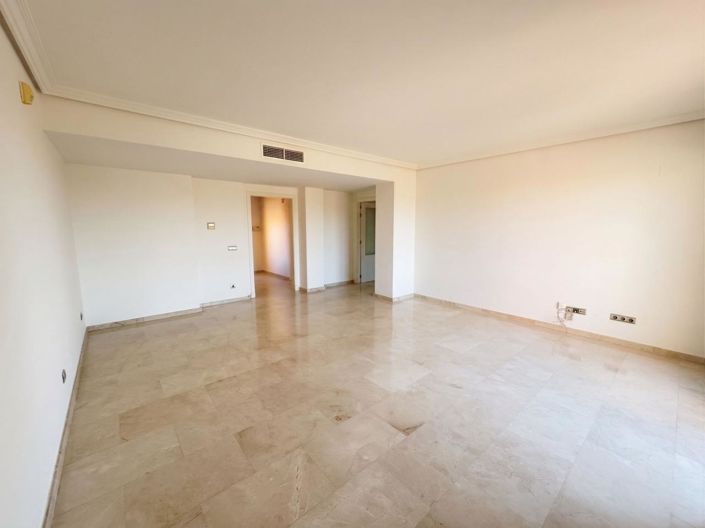 Image No.19-2 Bed Property for sale