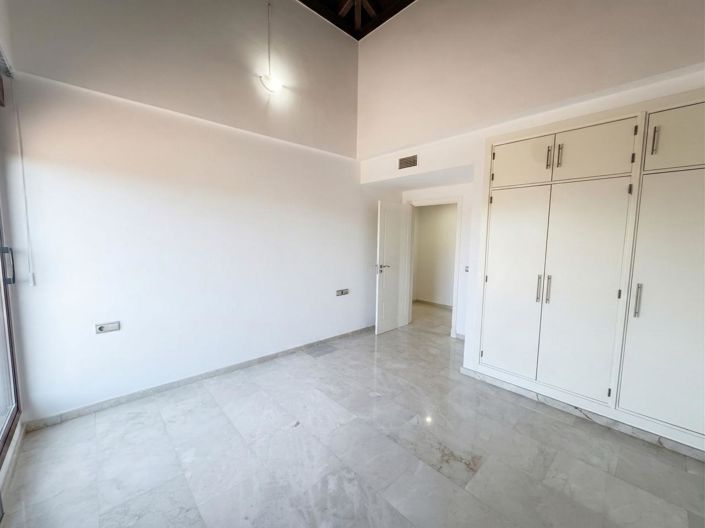 Image No.23-2 Bed Property for sale