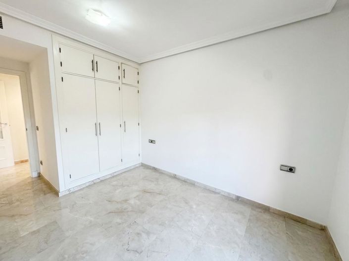 Image No.34-2 Bed Property for sale