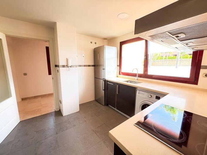 Image No.42-2 Bed Property for sale