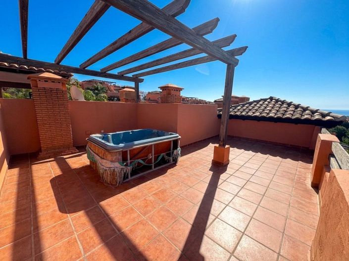 Image No.7-2 Bed Property for sale