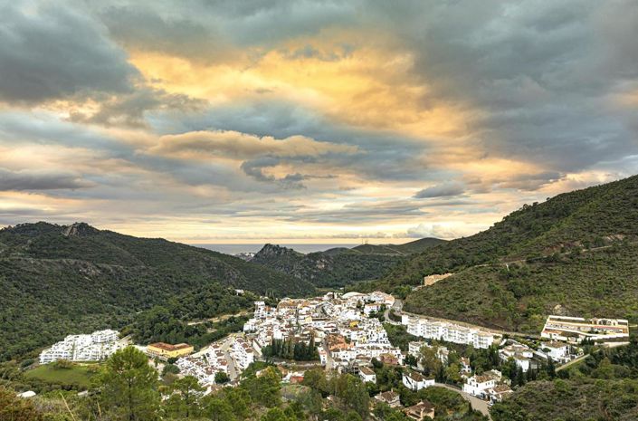 Image No.28-2 Bed Property for sale