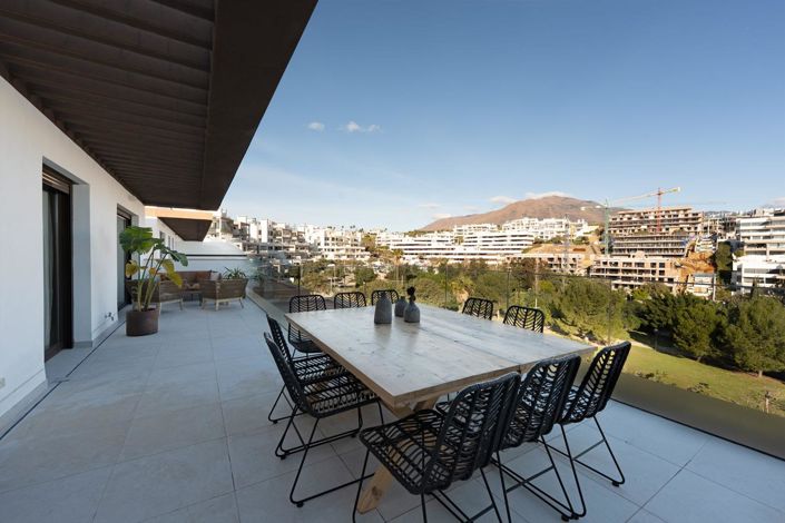 Image No.4-3 Bed Property for sale