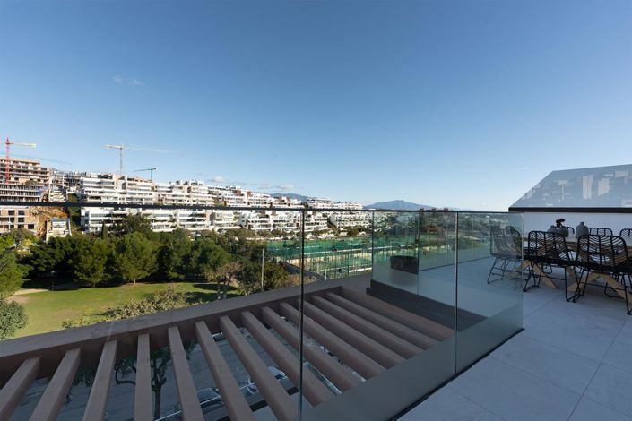 Image No.44-3 Bed Property for sale