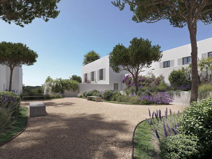 Image No.23-3 Bed Property for sale