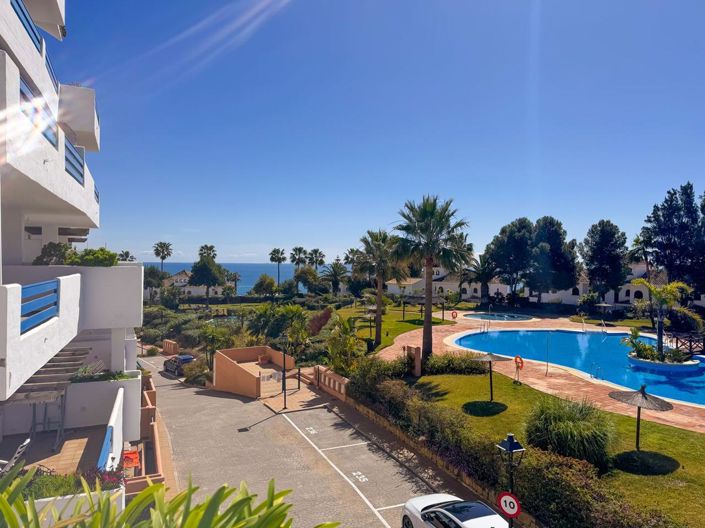 Image No.20-2 Bed Property for sale