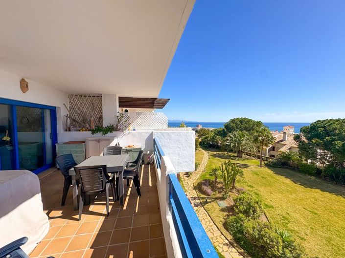 Image No.21-2 Bed Property for sale