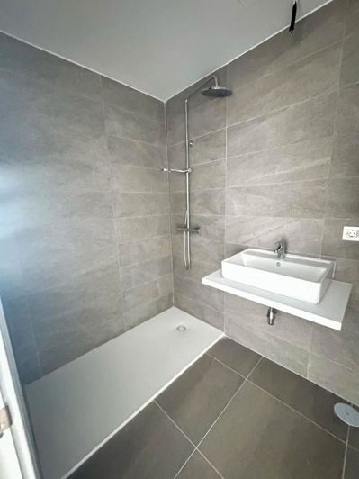 Image No.20-4 Bed Property for sale