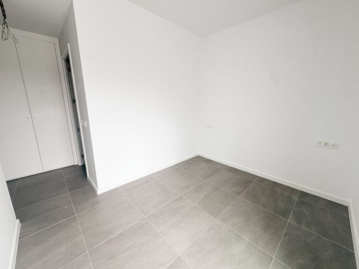 Image No.23-4 Bed Property for sale
