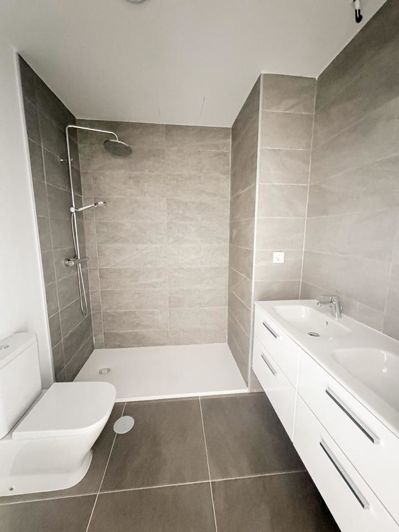 Image No.27-4 Bed Property for sale