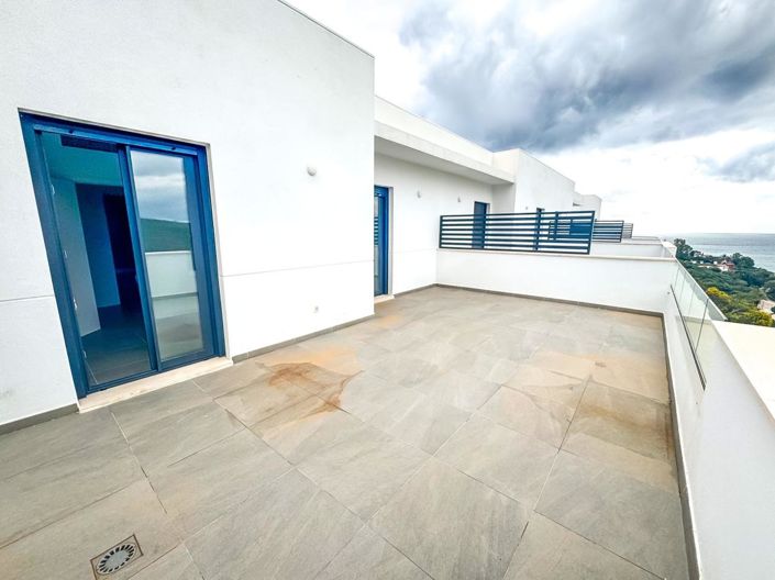 Image No.35-4 Bed Property for sale