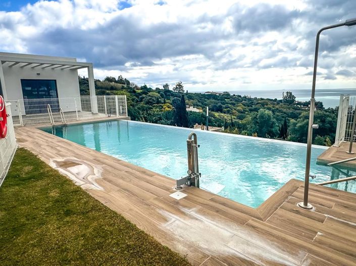 Image No.40-4 Bed Property for sale