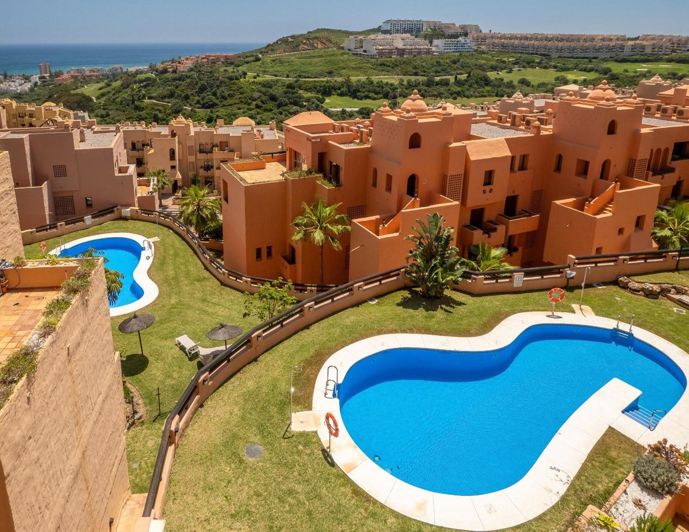 Image No.24-3 Bed Property for sale