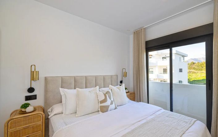 Image No.22-3 Bed Property for sale
