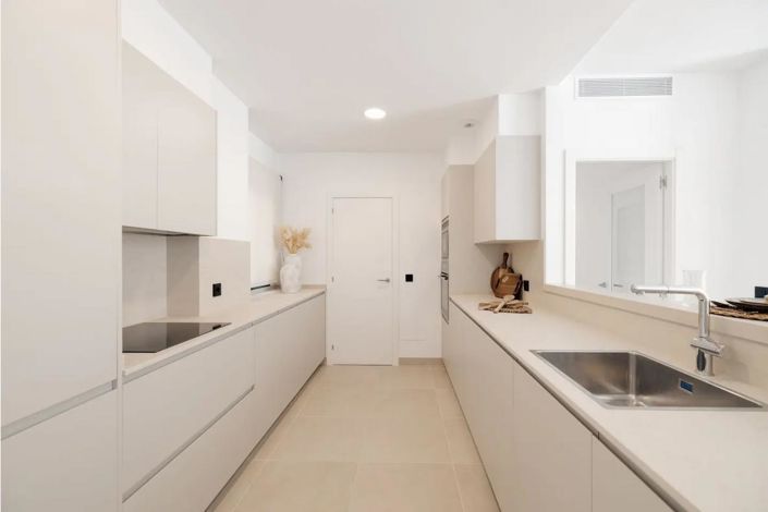Image No.14-2 Bed Property for sale