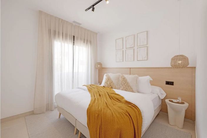 Image No.6-2 Bed Property for sale