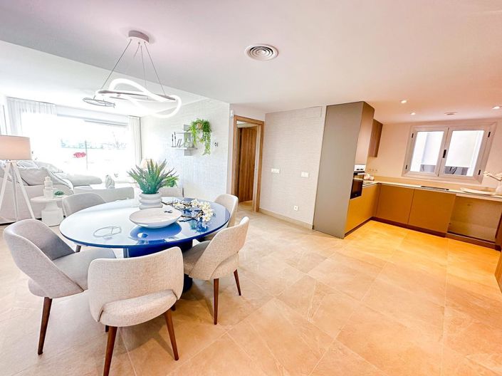 Image No.17-2 Bed Property for sale