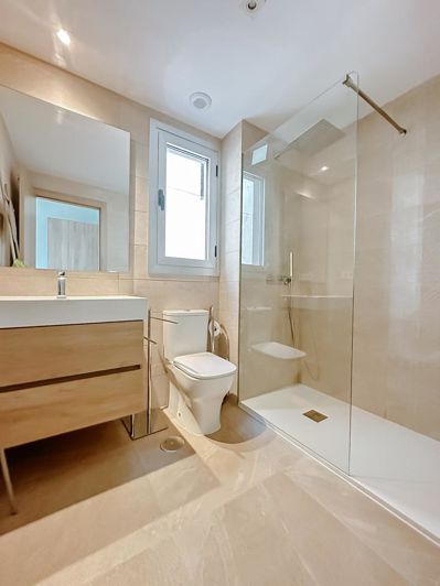 Image No.25-2 Bed Property for sale