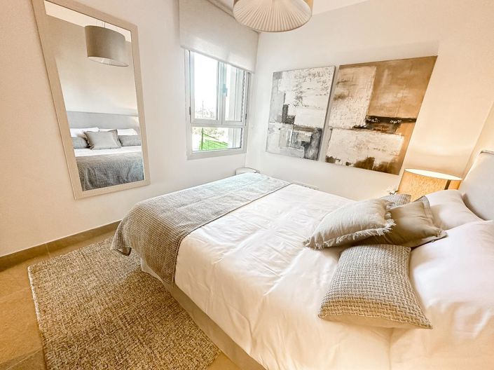 Image No.30-2 Bed Property for sale