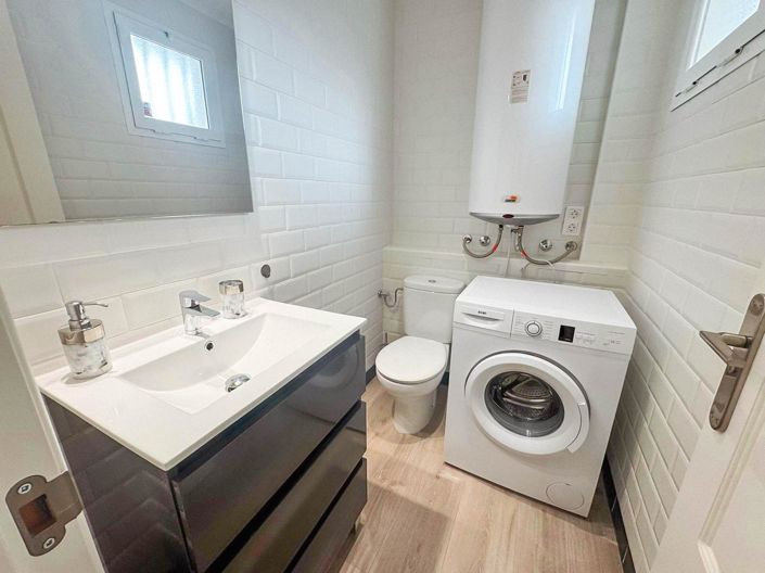 Image No.29-3 Bed Property for sale