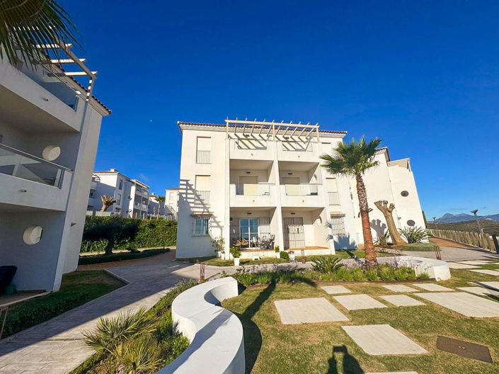Image No.39-3 Bed Property for sale