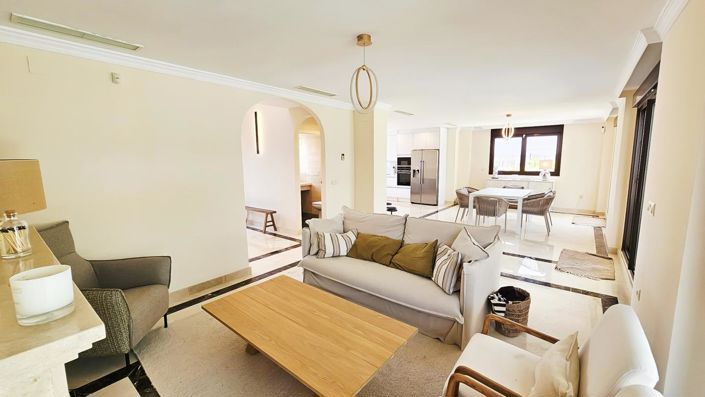 Image No.12-3 Bed Property for sale