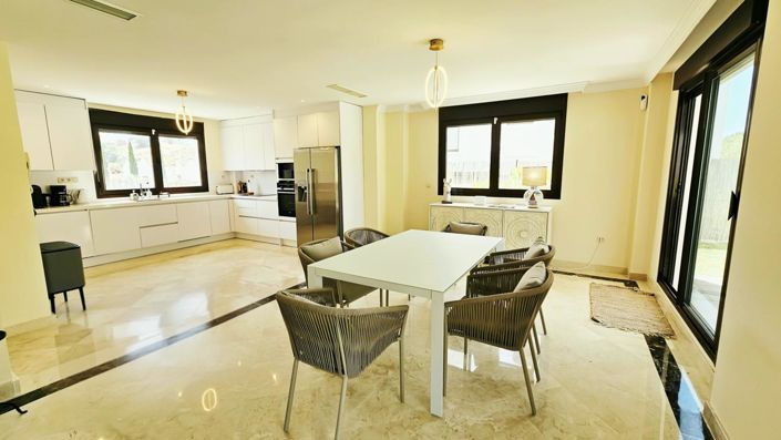 Image No.21-3 Bed Property for sale