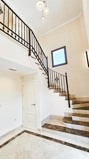 Image No.25-3 Bed Property for sale