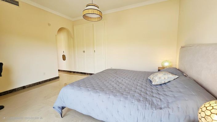 Image No.45-3 Bed Property for sale