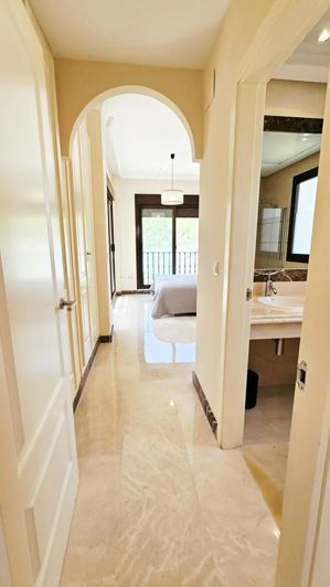 Image No.47-3 Bed Property for sale