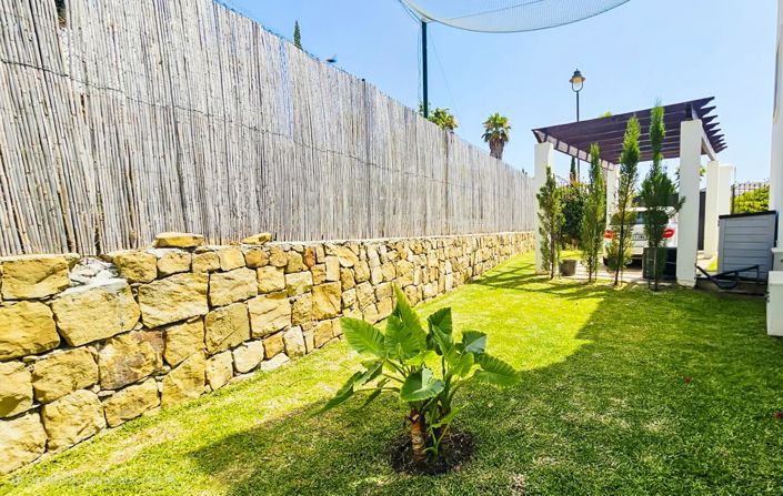 Image No.57-3 Bed Property for sale
