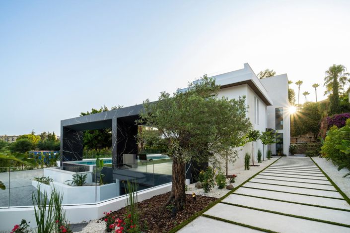 Image No.58-6 Bed Property for sale