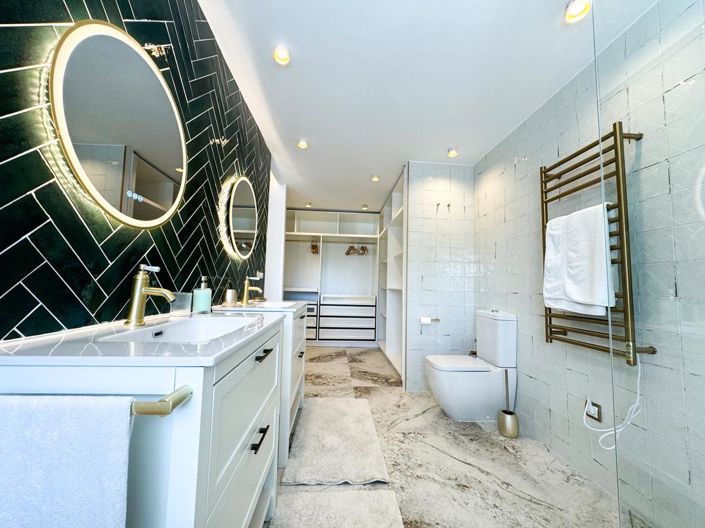 Image No.37-2 Bed Property for sale
