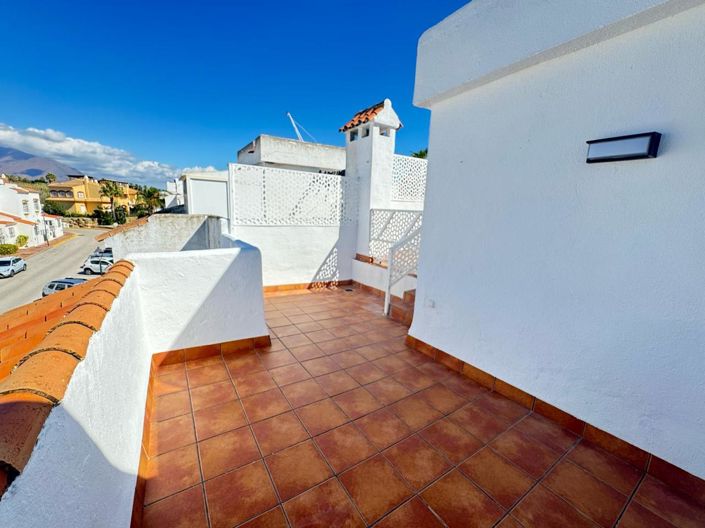 Image No.49-2 Bed Property for sale