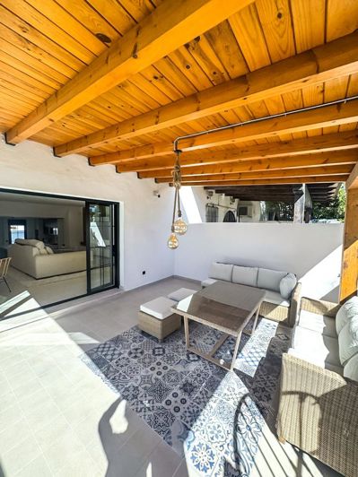 Image No.55-2 Bed Property for sale