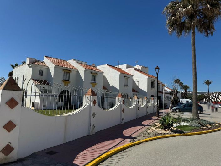 Image No.61-2 Bed Property for sale