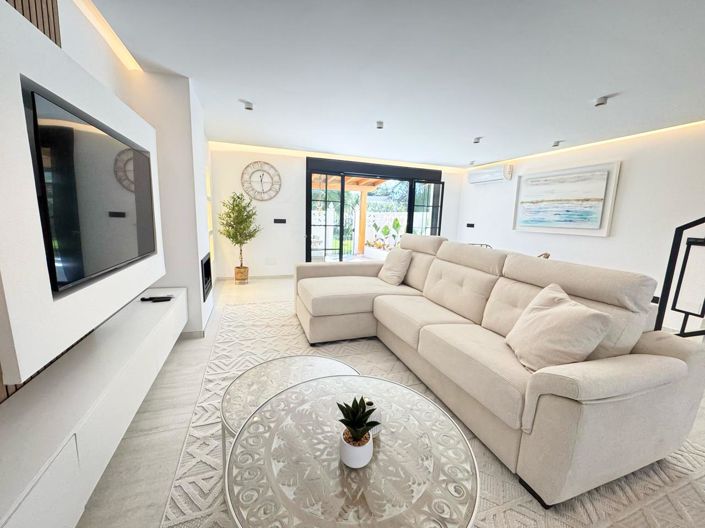 Image No.8-2 Bed Property for sale