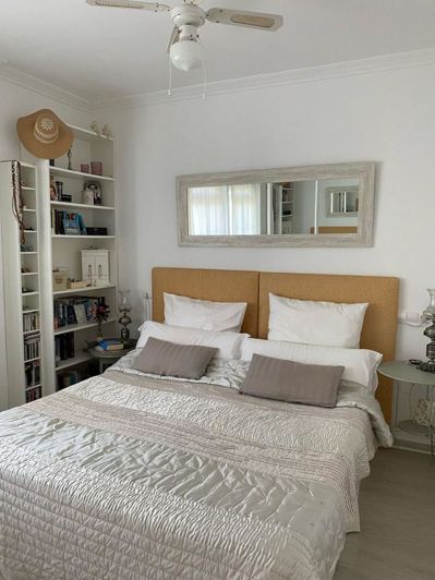 Image No.13-2 Bed Property for sale