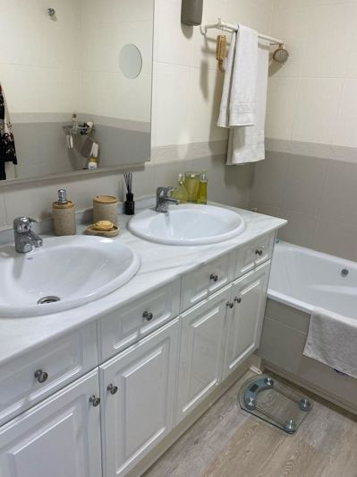 Image No.16-2 Bed Property for sale