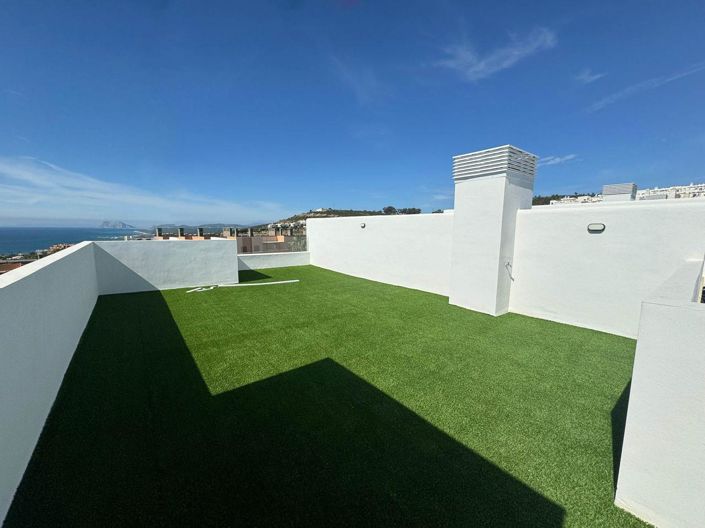 Image No.3-3 Bed Property for sale