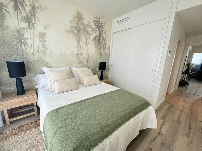 Image No.23-3 Bed Property for sale