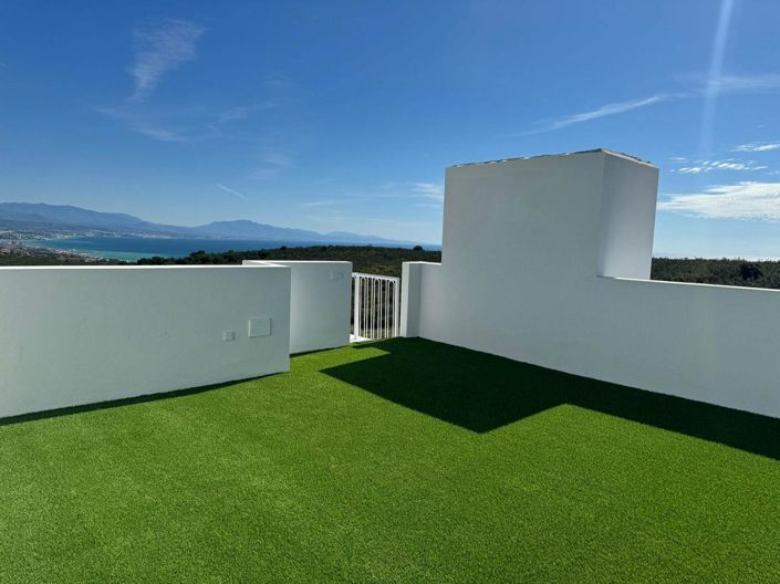 Image No.4-3 Bed Property for sale