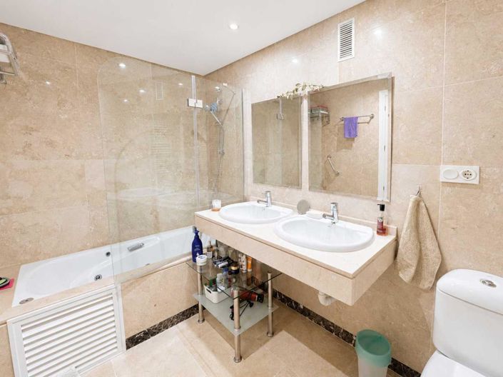 Image No.22-2 Bed Property for sale