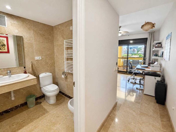 Image No.24-2 Bed Property for sale