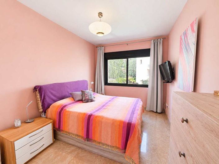 Image No.27-2 Bed Property for sale
