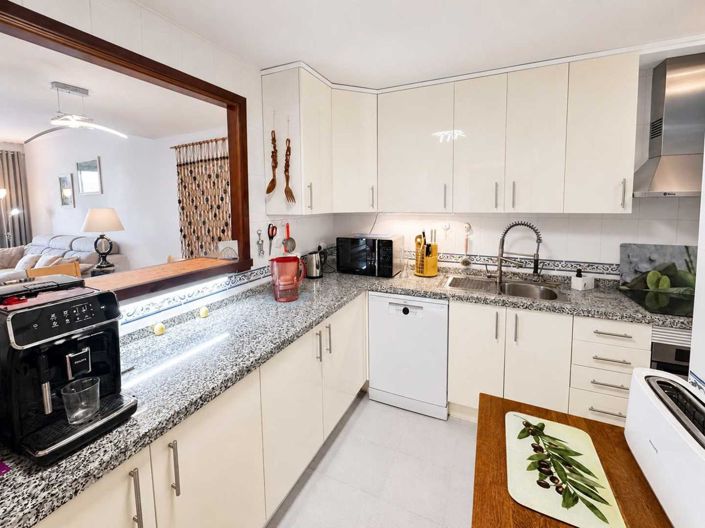 Image No.32-2 Bed Property for sale