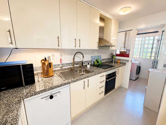 Image No.33-2 Bed Property for sale