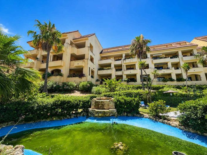 Image No.43-2 Bed Property for sale